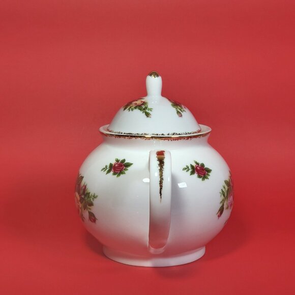 Royal Albert Small Teapot with 2 Cups & Saucers Gift Set – 2006 - Picture 6 of 15